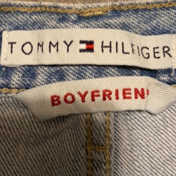 FINAL PRICE Light Wash Tommy Hilfigure Shorts - Picture 2 of 7